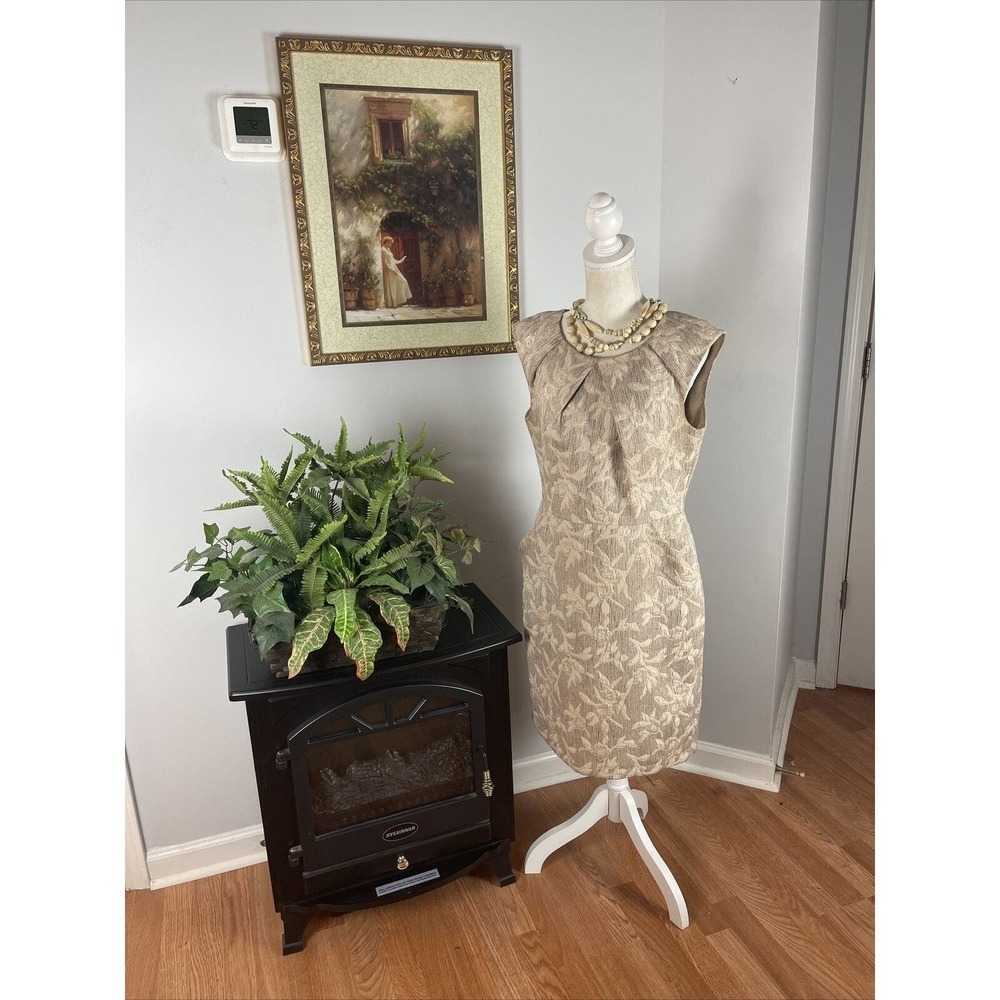 Taylor Womens Beige Floral Round Neck Sleeveless Knee Length Sheath Dress 10